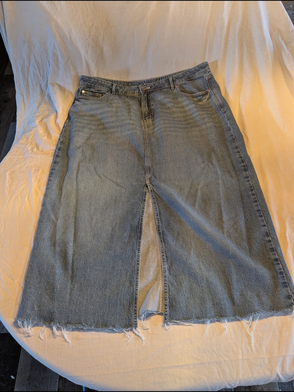 2/30$ Reitmans Light Blue Denim Maxi Skirt with Front Slit